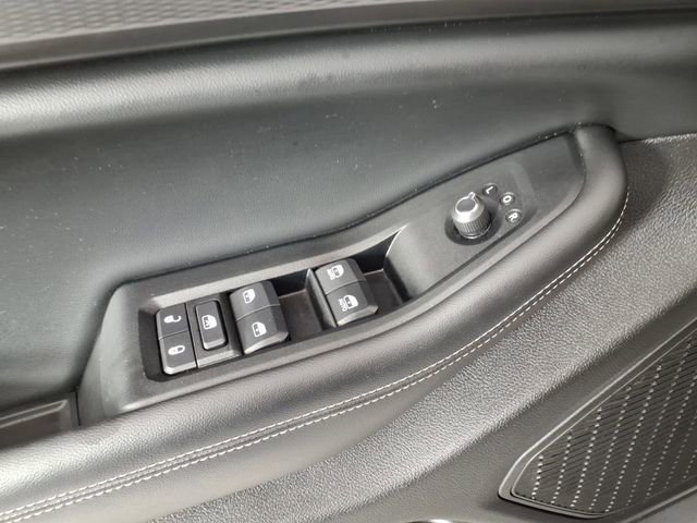 Used 2024 Jeep Grand Cherokee L Altitude AWD/4WD image 15