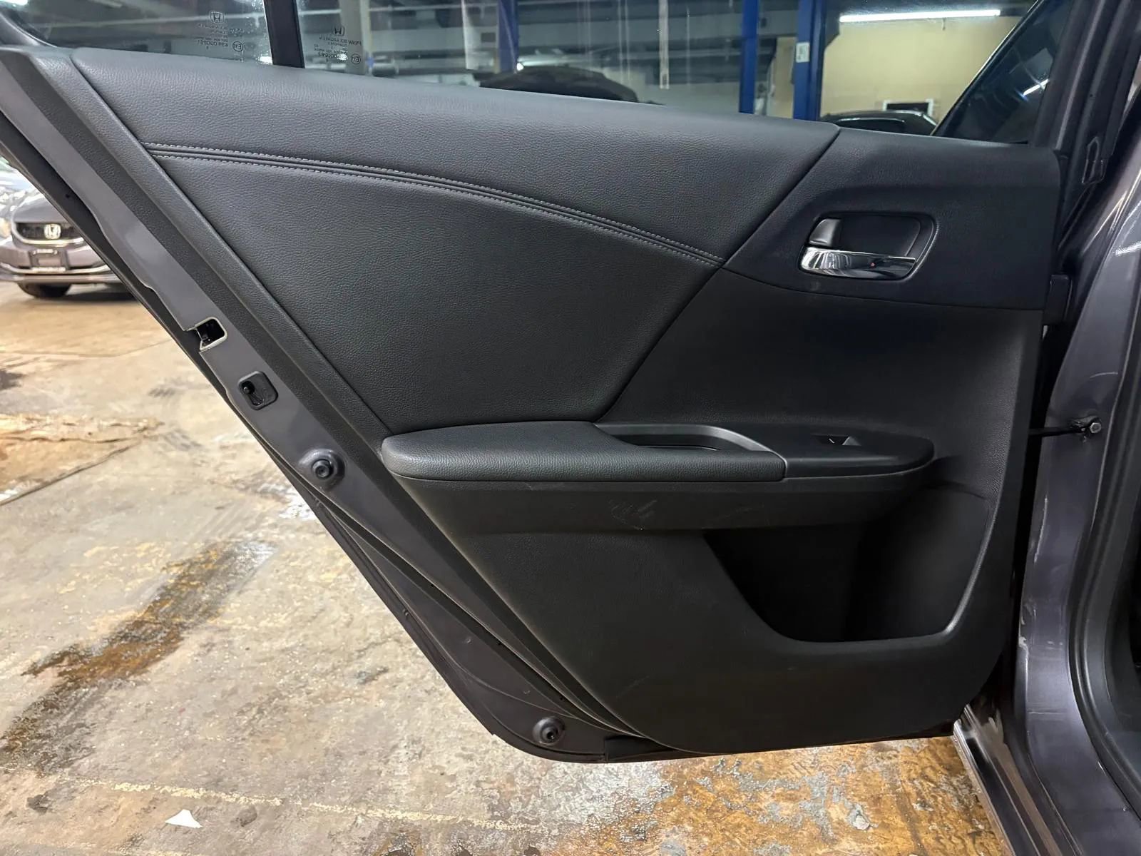 Used 2014 Honda Accord EX-L image 28