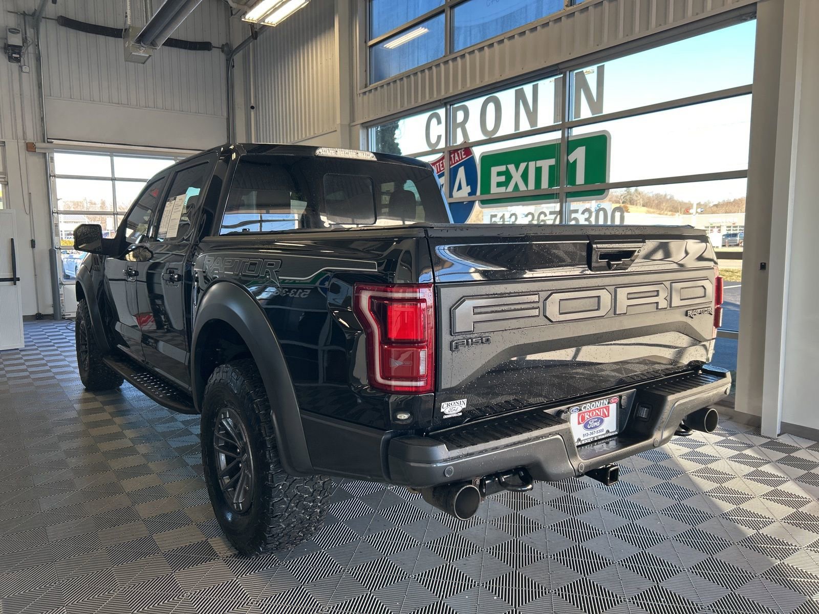 Used 2019 Ford F150 Raptor w/ Equipment Group 802A Luxury image 4