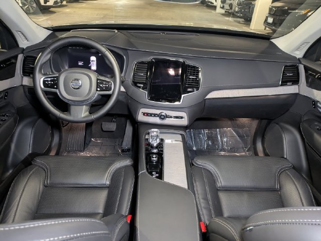 New 2025 Volvo XC90 B6 Ultra w/ Protection Package Premier AWD/4WD image 24