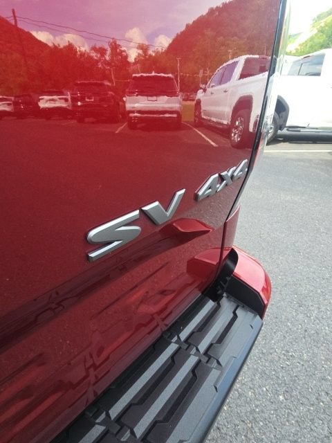 Used 2023 Nissan Frontier SV w/ Technology Package AWD/4WD image 8
