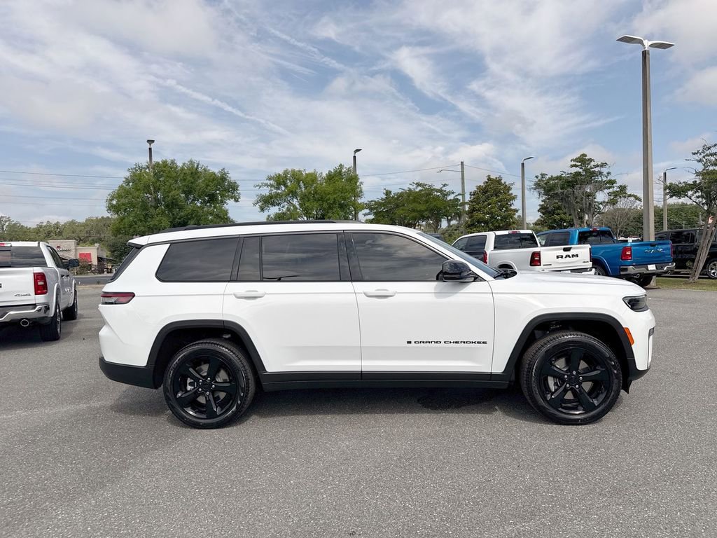 New 2026 Jeep Grand Cherokee L Limited AWD/4WD image 2