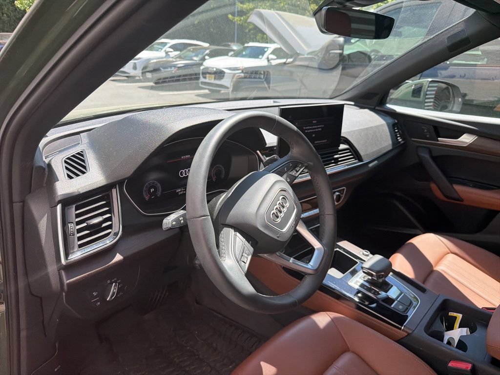 Certified 2023 Audi Q5 Premium Plus w/ Premium Plus Package AWD/4WD image 5