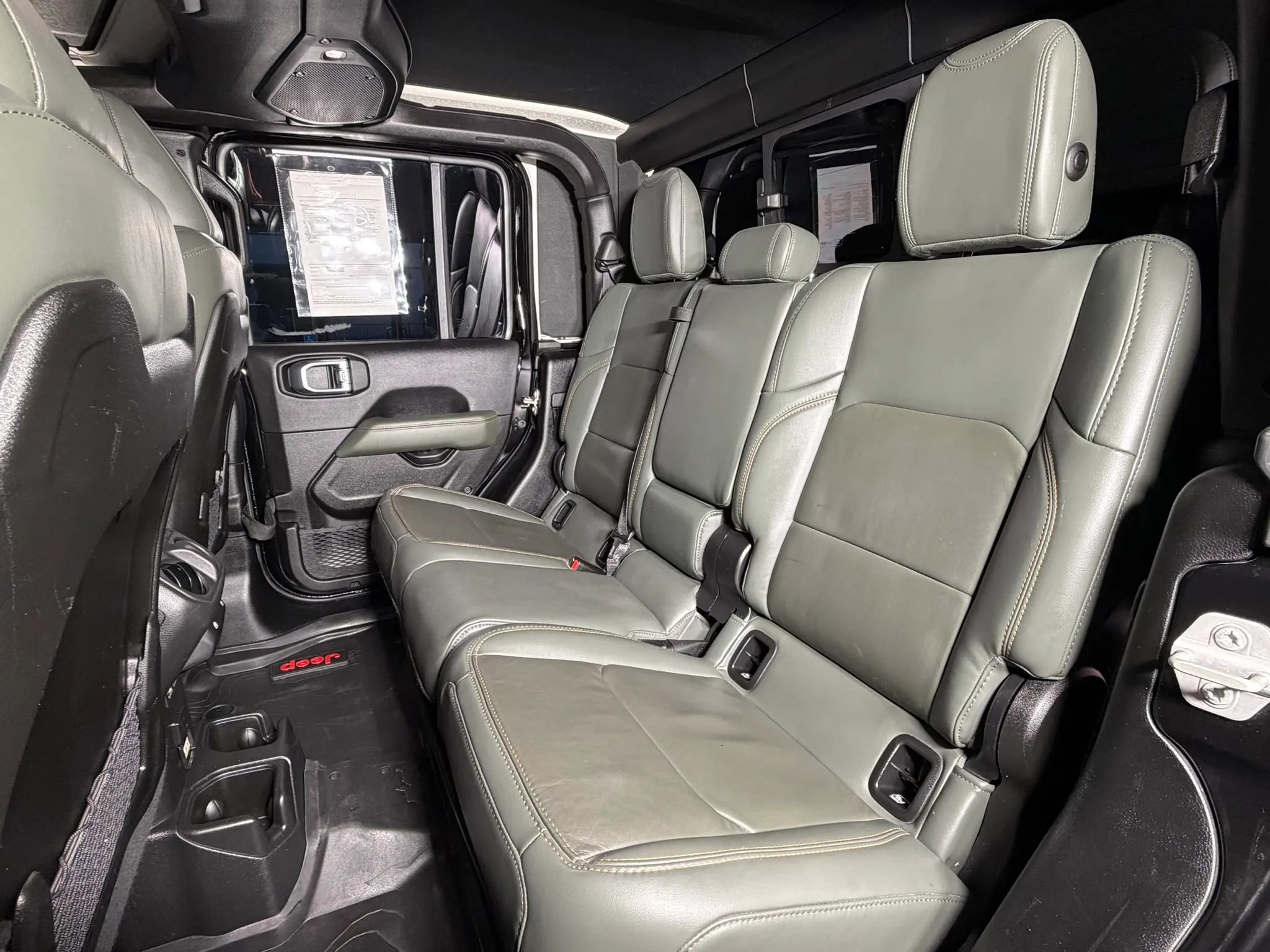 Used 2024 Jeep Gladiator Mojave AWD/4WD image 20