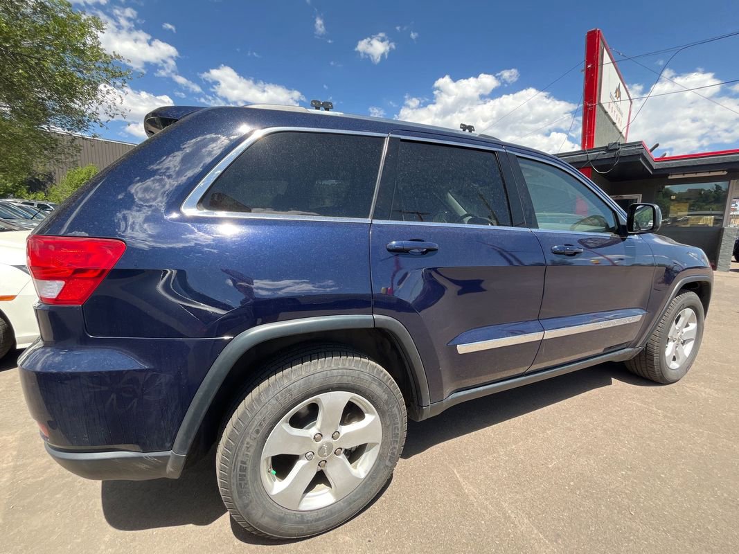 Used 2013 Jeep Grand Cherokee Laredo AWD/4WD image 7