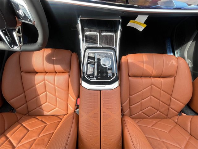 New 2026 BMW 750e xDrive image 16