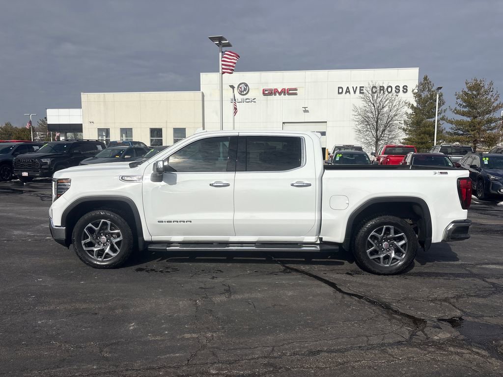 Used 2023 GMC Sierra 1500 SLT w/ SLT Premium Package image 10