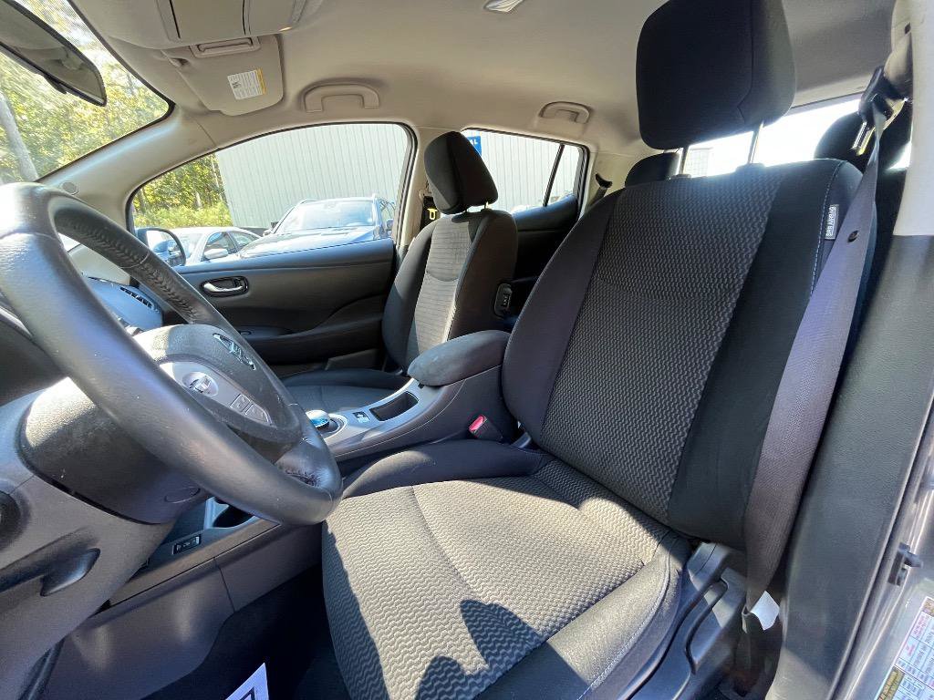 Used 2015 Nissan Leaf S w/ Charge Package FWD image 14