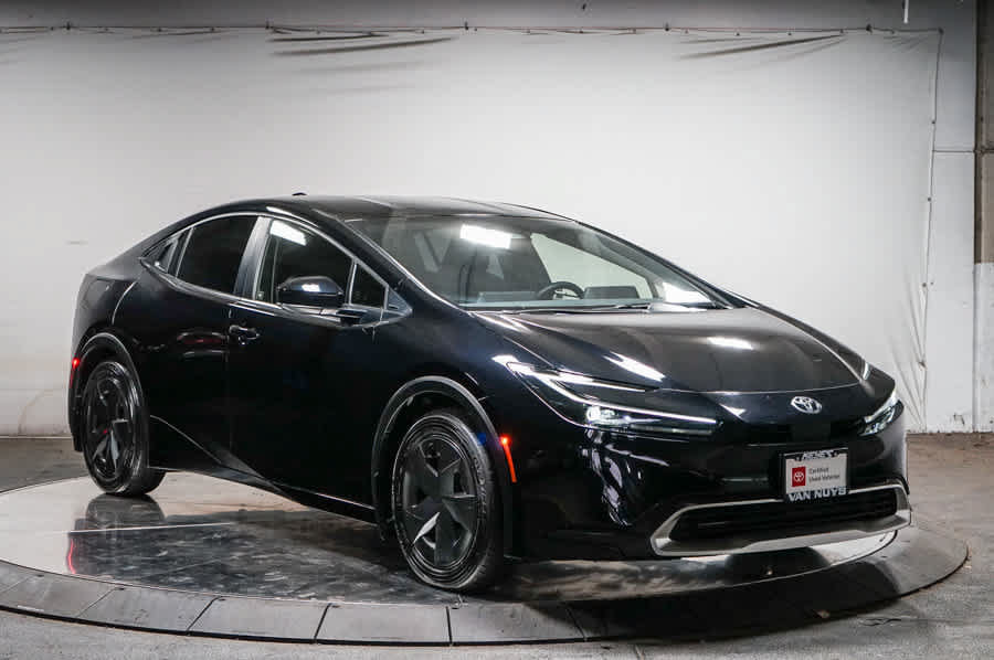 Used 2026 Toyota Prius Plug-In Hybrid FWD image 6