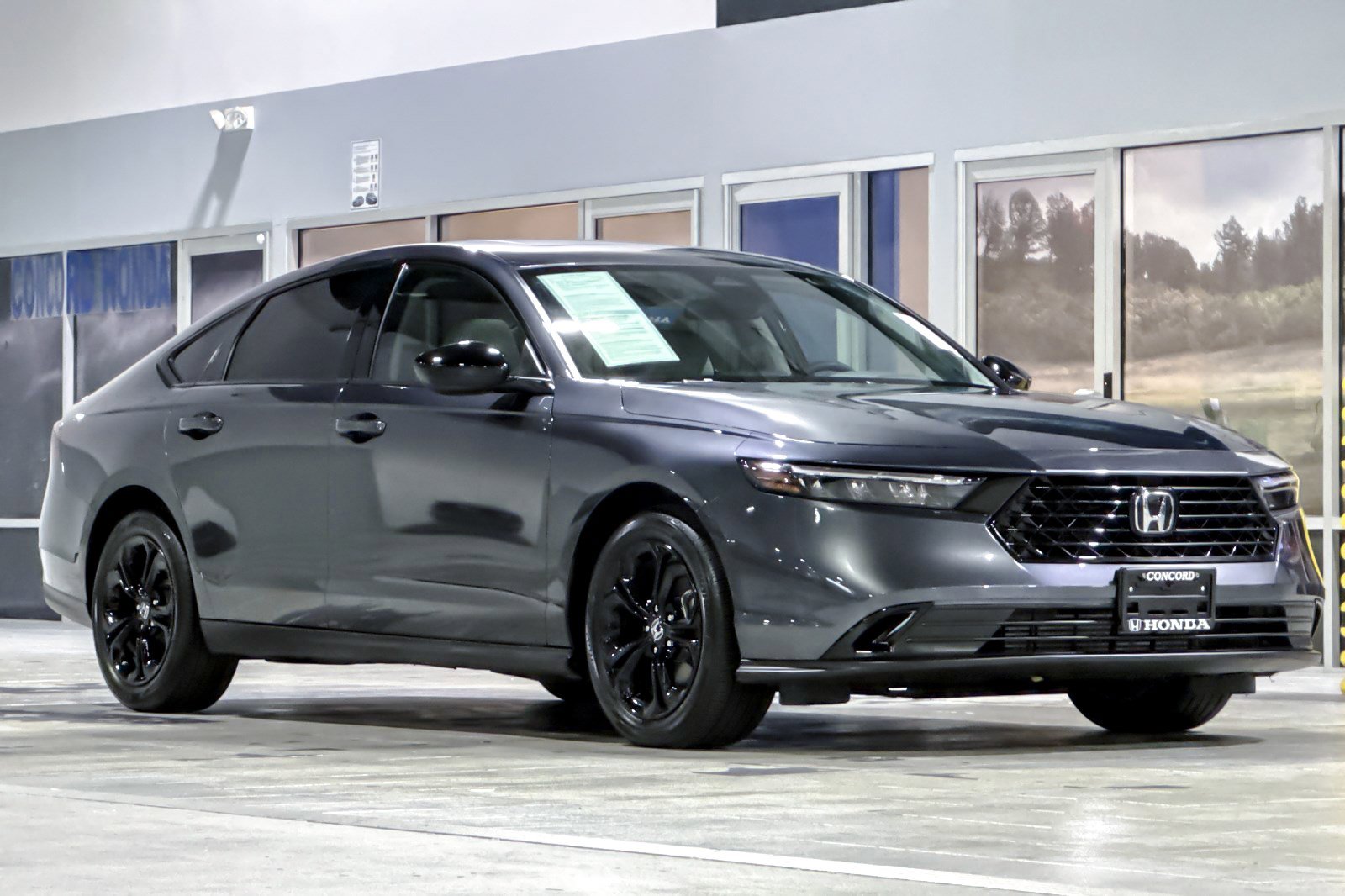 Used 2025 Honda Accord SE image 6