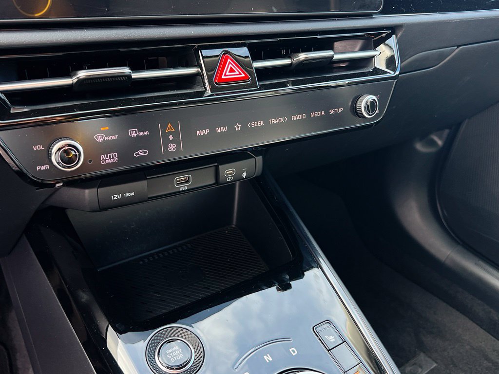 Certified 2024 Kia Niro EX w/ EX Cold Weather Package FWD image 23