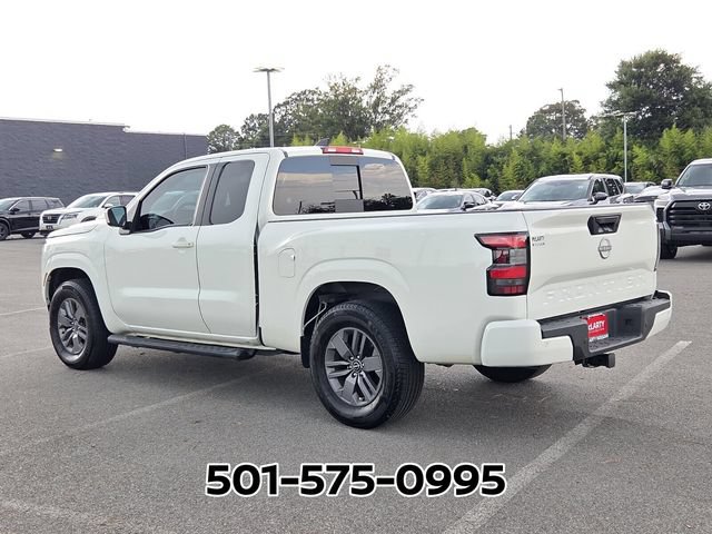 Used 2025 Nissan Frontier SV RWD image 3