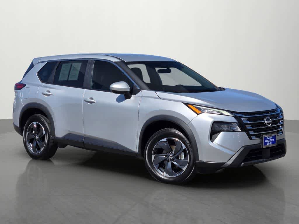 Used 2024 Nissan Rogue SV AWD/4WD image 8