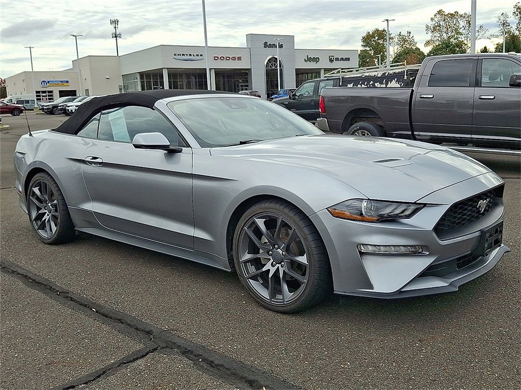 Used 2022 Ford Mustang Premium image 3