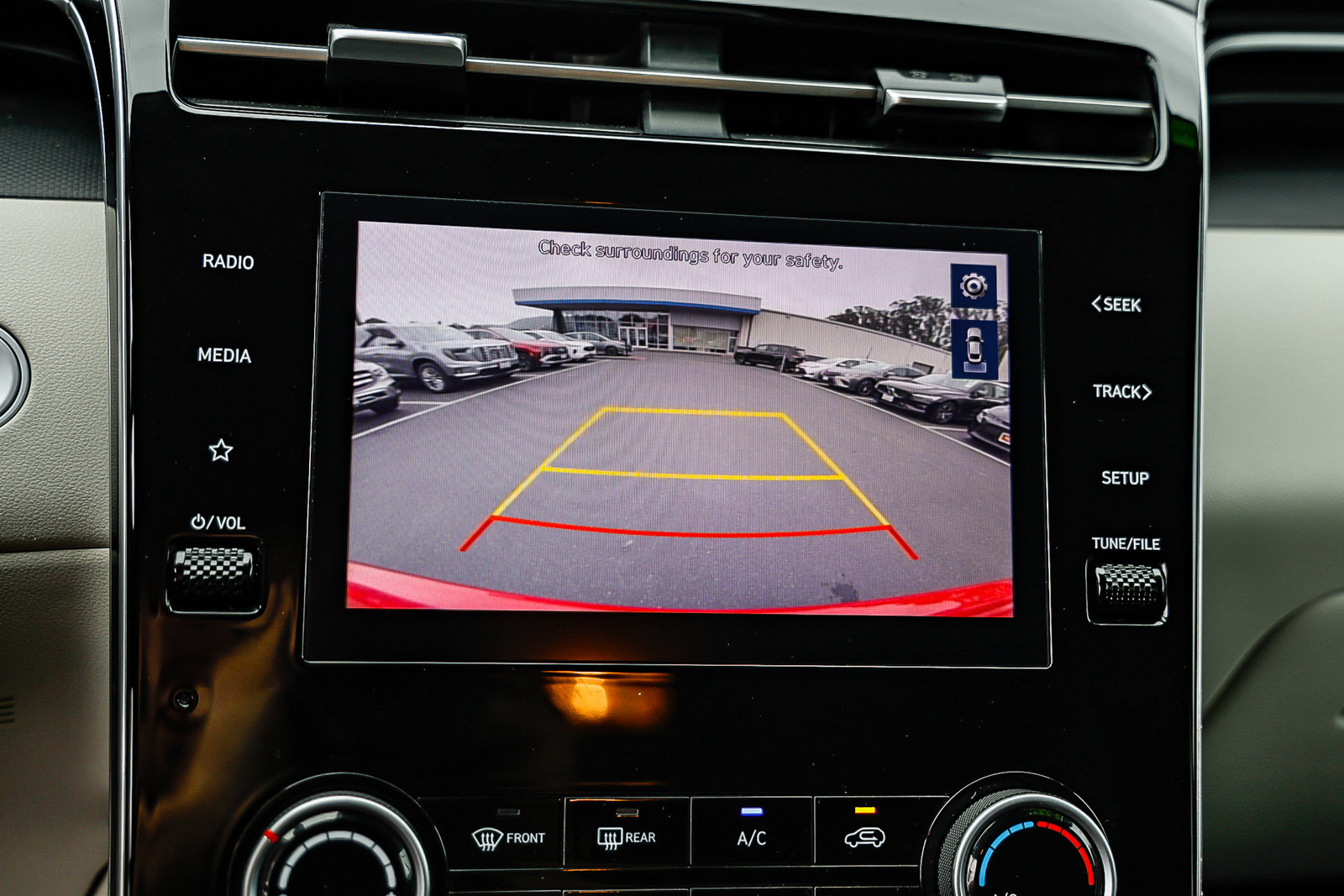 Used 2023 Hyundai Tucson SEL w/ Cargo Package AWD/4WD image 5
