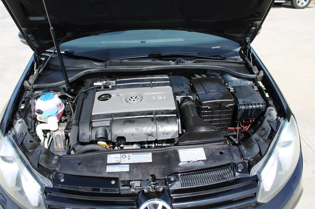 Used 2012 Volkswagen Golf 4-Door image 37