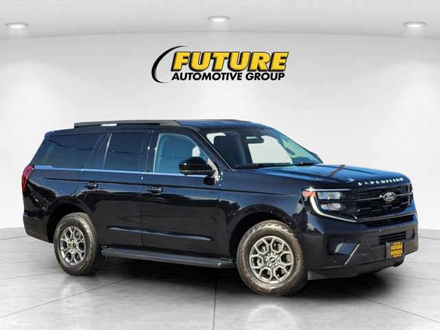 Used 2025 Ford Expedition Active AWD/4WD image 1