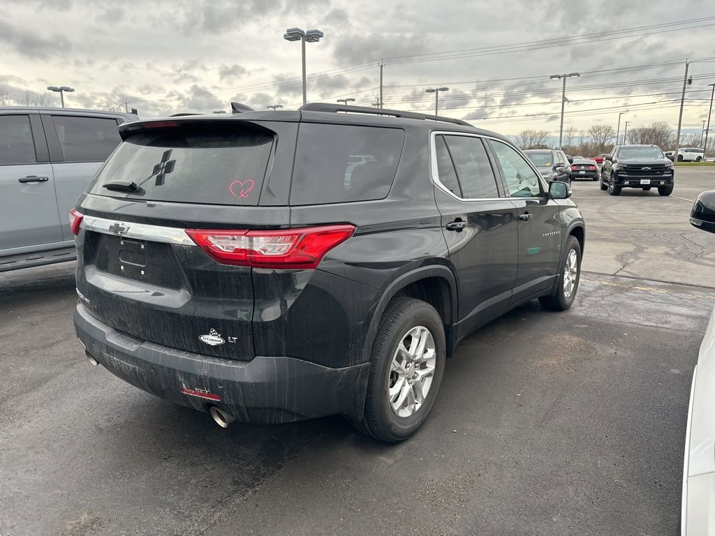 Used 2021 Chevrolet Traverse LT image 2