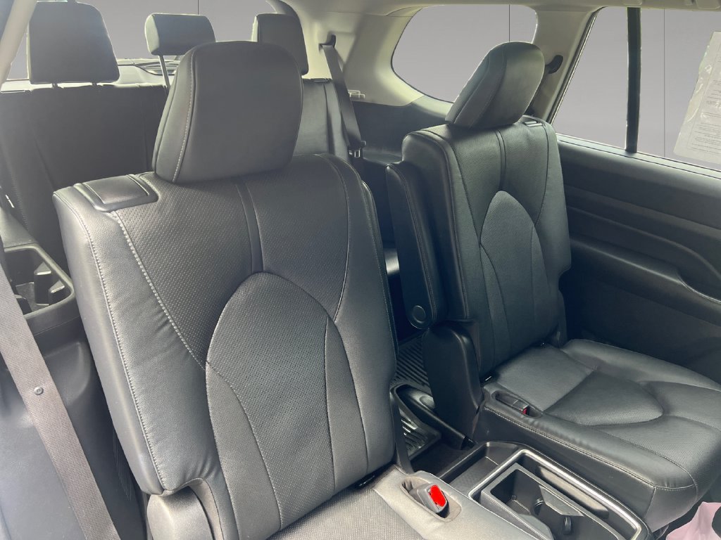 Used 2024 Toyota Grand Highlander AWD image 19