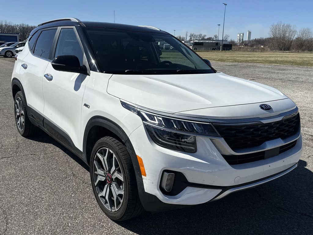 Used 2021 Kia Seltos SX image 2