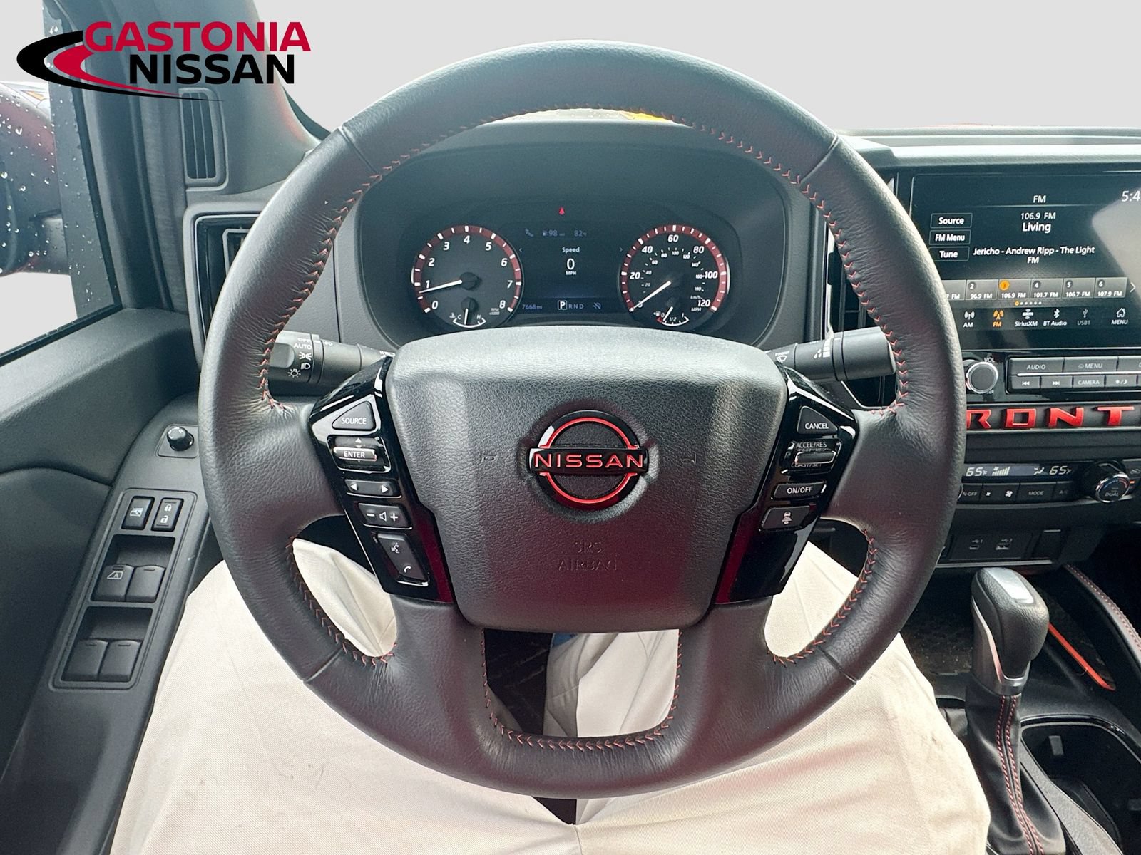 Used 2025 Nissan Frontier Pro-X RWD image 14