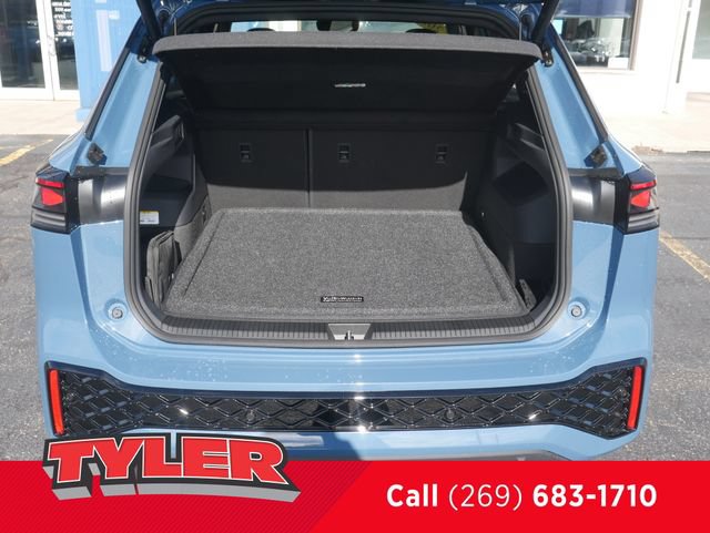 Used 2025 Volkswagen Tiguan SEL R-Line AWD/4WD image 18