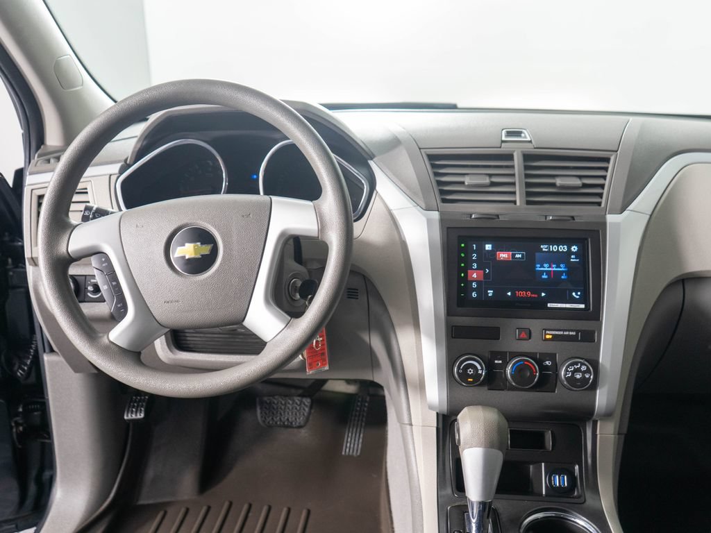 Used 2011 Chevrolet Traverse LS AWD/4WD image 12