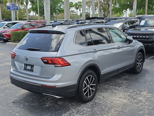 Used 2021 Volkswagen Tiguan SE w/ Panoramic Sunroof Package FWD image 3
