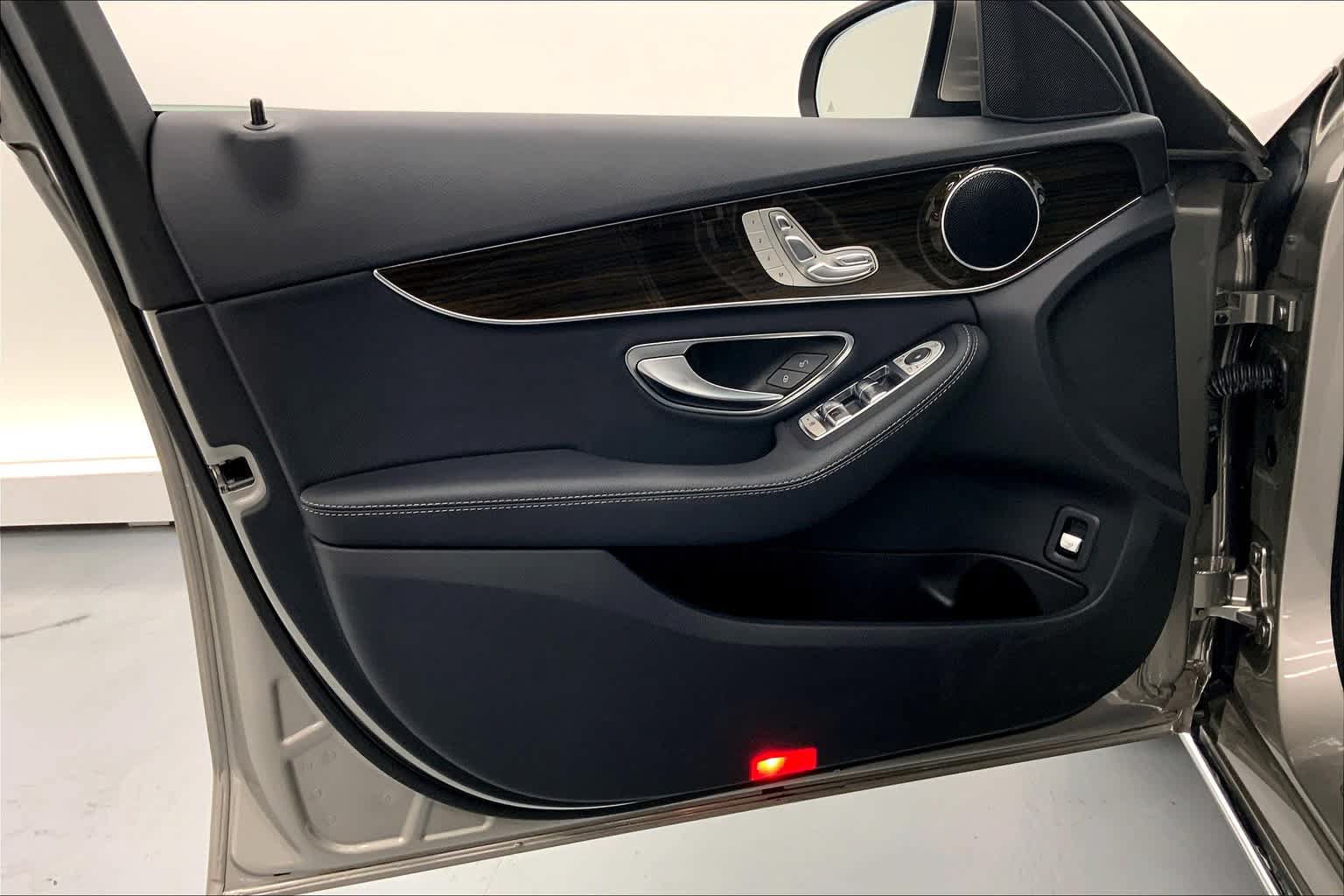 Used 2019 Mercedes-Benz C 300 Sedan image 25