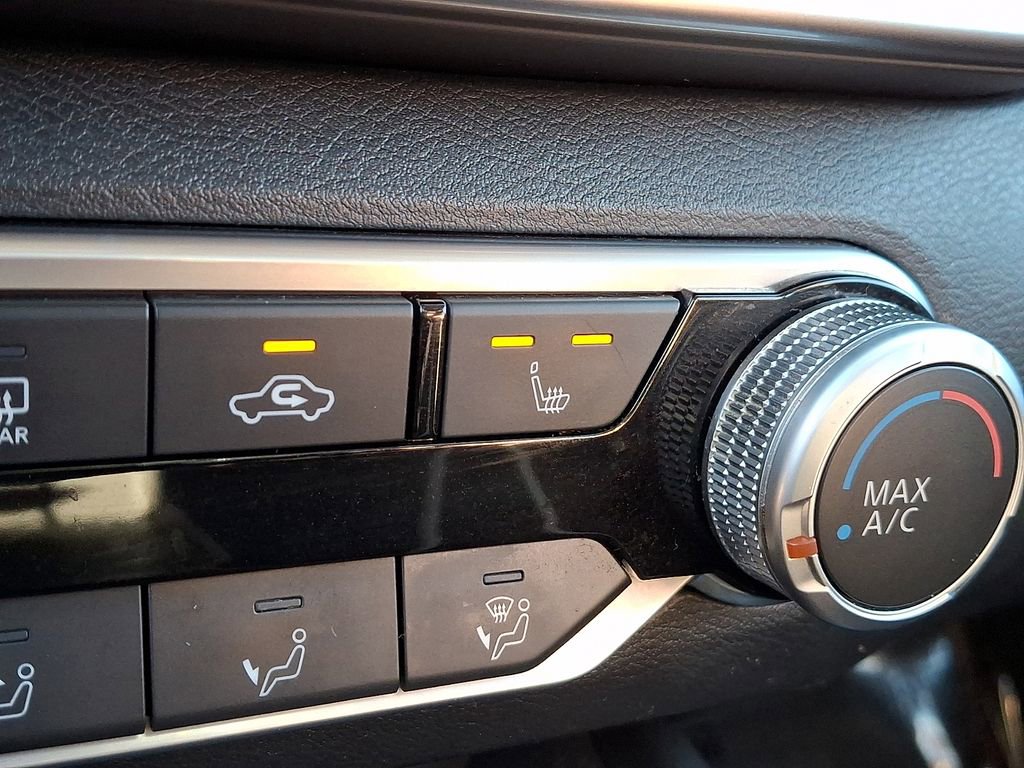 Used 2021 Nissan Altima 2.5 SR w/ SR Premium Package image 25