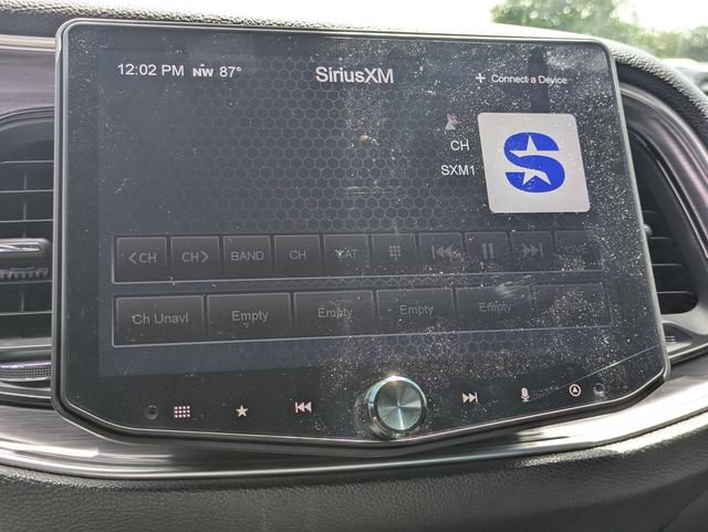 Used 2017 Dodge Challenger SXT RWD image 17