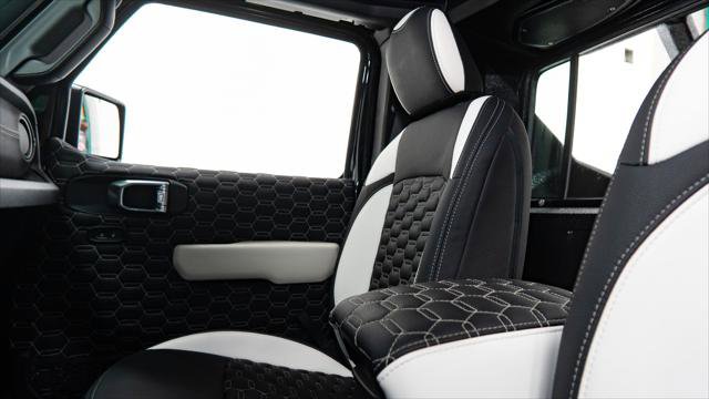 Used 2025 Jeep Wrangler Unlimited Sport image 11