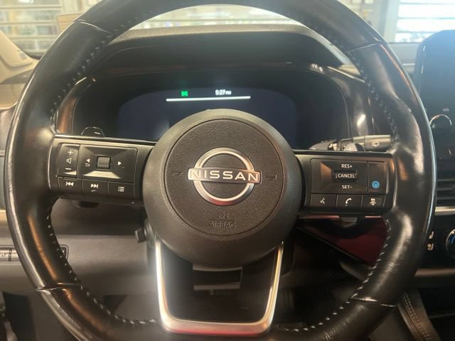 Used 2023 Nissan Pathfinder Platinum AWD/4WD image 14