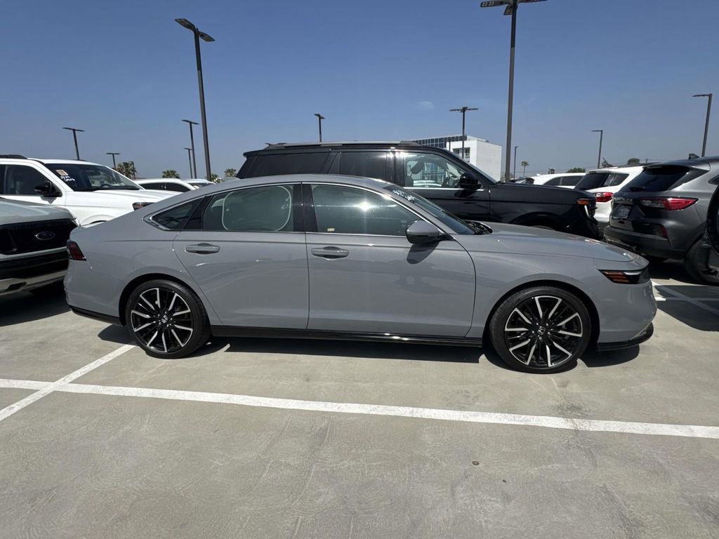 Used 2023 Honda Accord Touring image 10