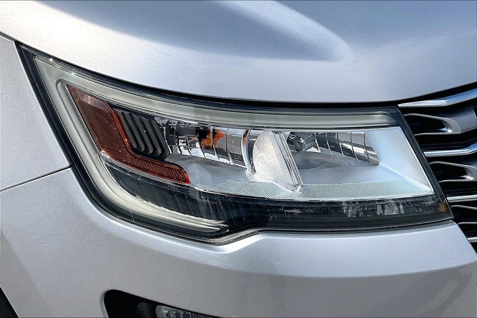 Used 2017 Ford Explorer Limited FWD image 27