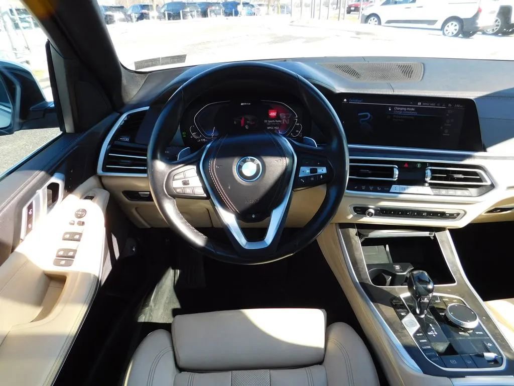 Used 2022 BMW X5 xDrive45e w/ Climate Comfort Package image 19