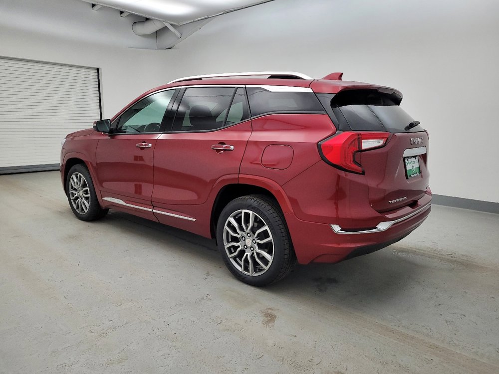 Used 2022 GMC Terrain Denali w/ Denali Premium Package image 3