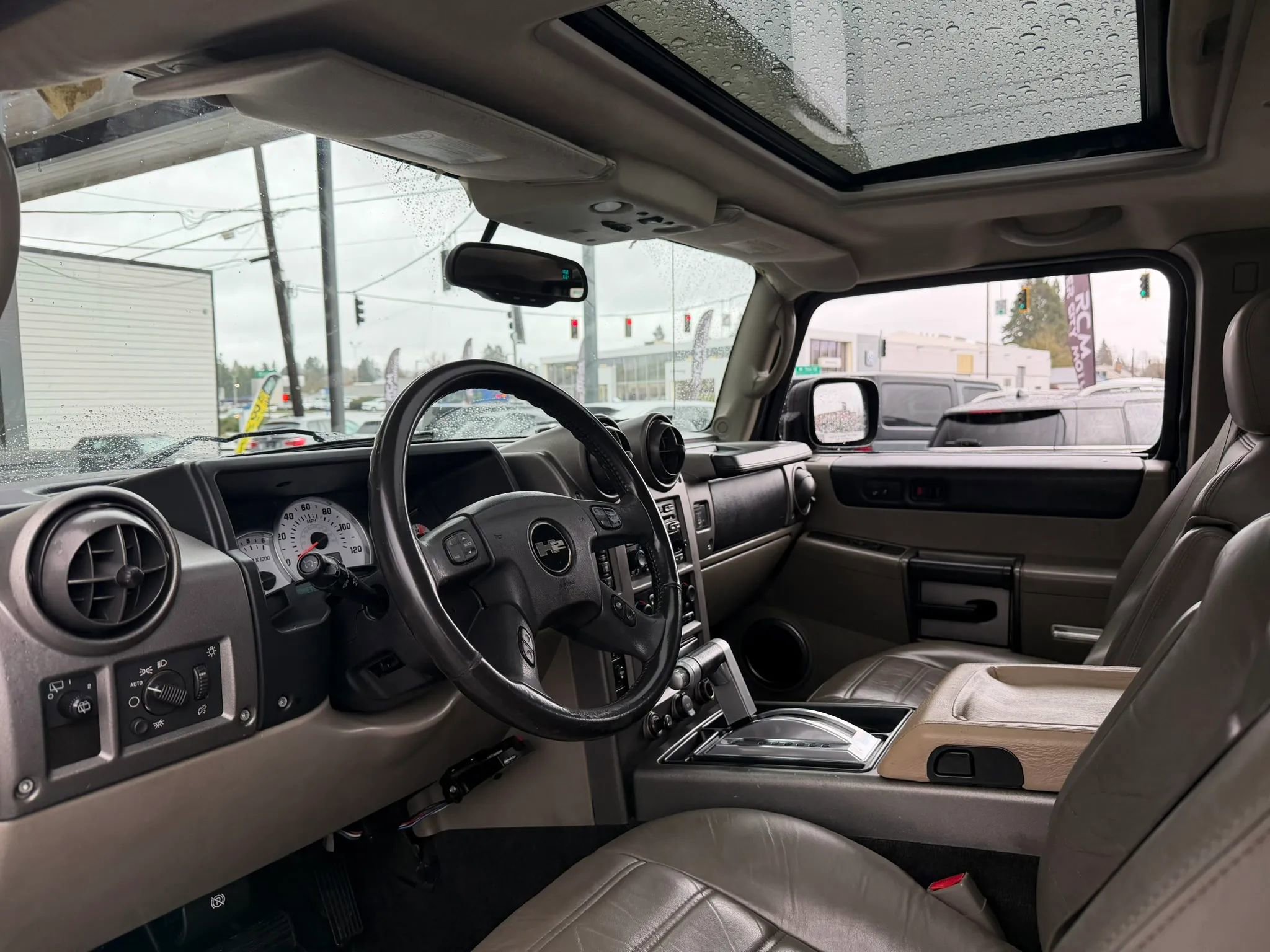 Used 2004 HUMMER H2 w/ Preferred Equipment Group AWD/4WD image 18