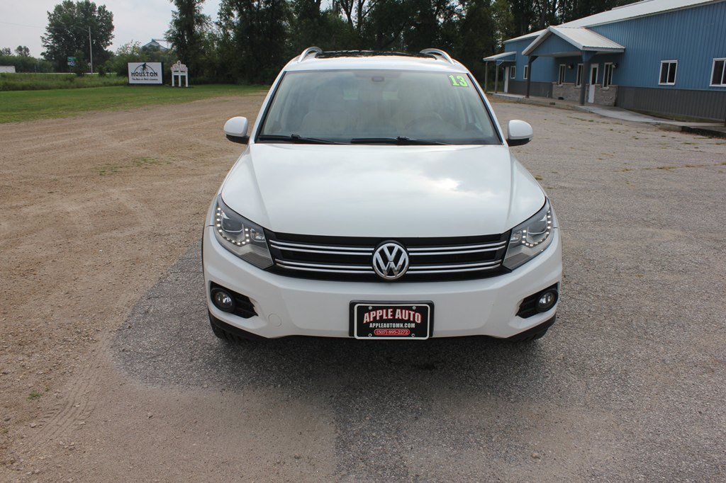 Used 2013 Volkswagen Tiguan SEL AWD/4WD image 2