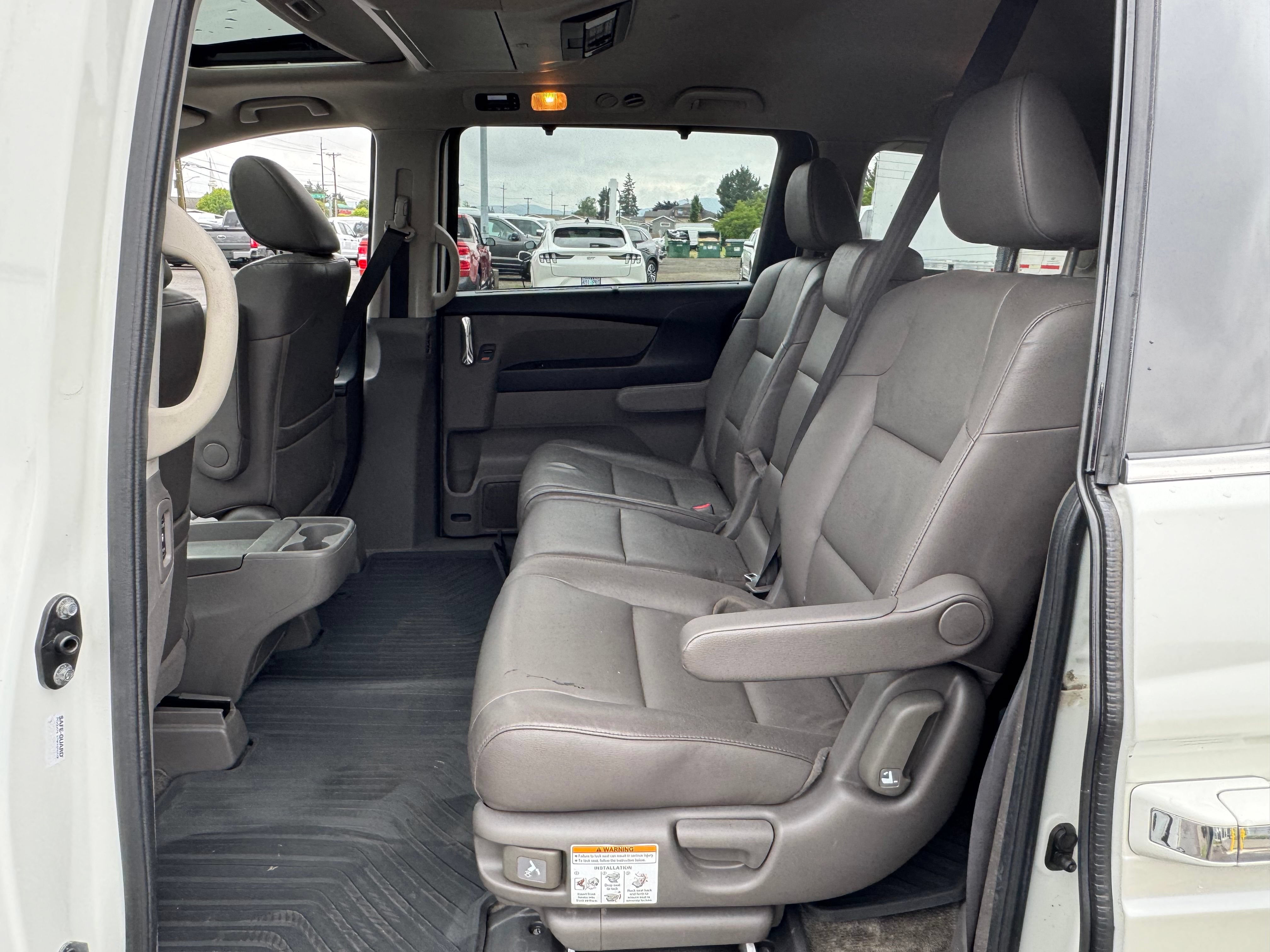 Used 2014 Honda Odyssey Touring Elite image 26