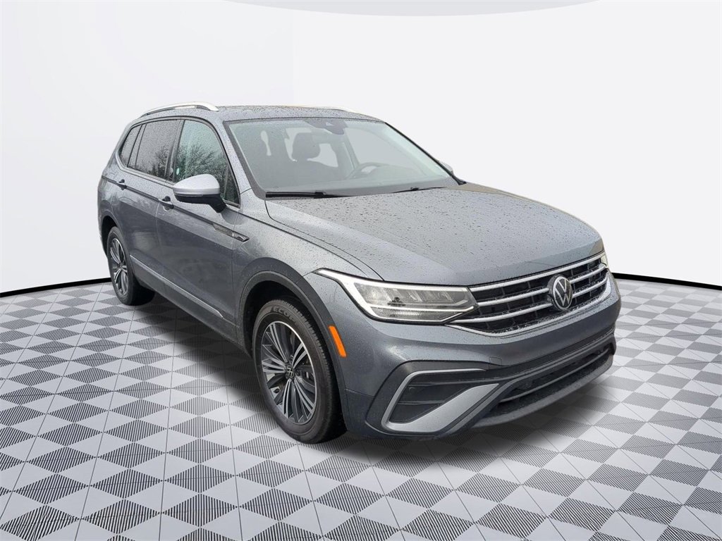 Used 2024 Volkswagen Tiguan Wolfsburg Edition image 8