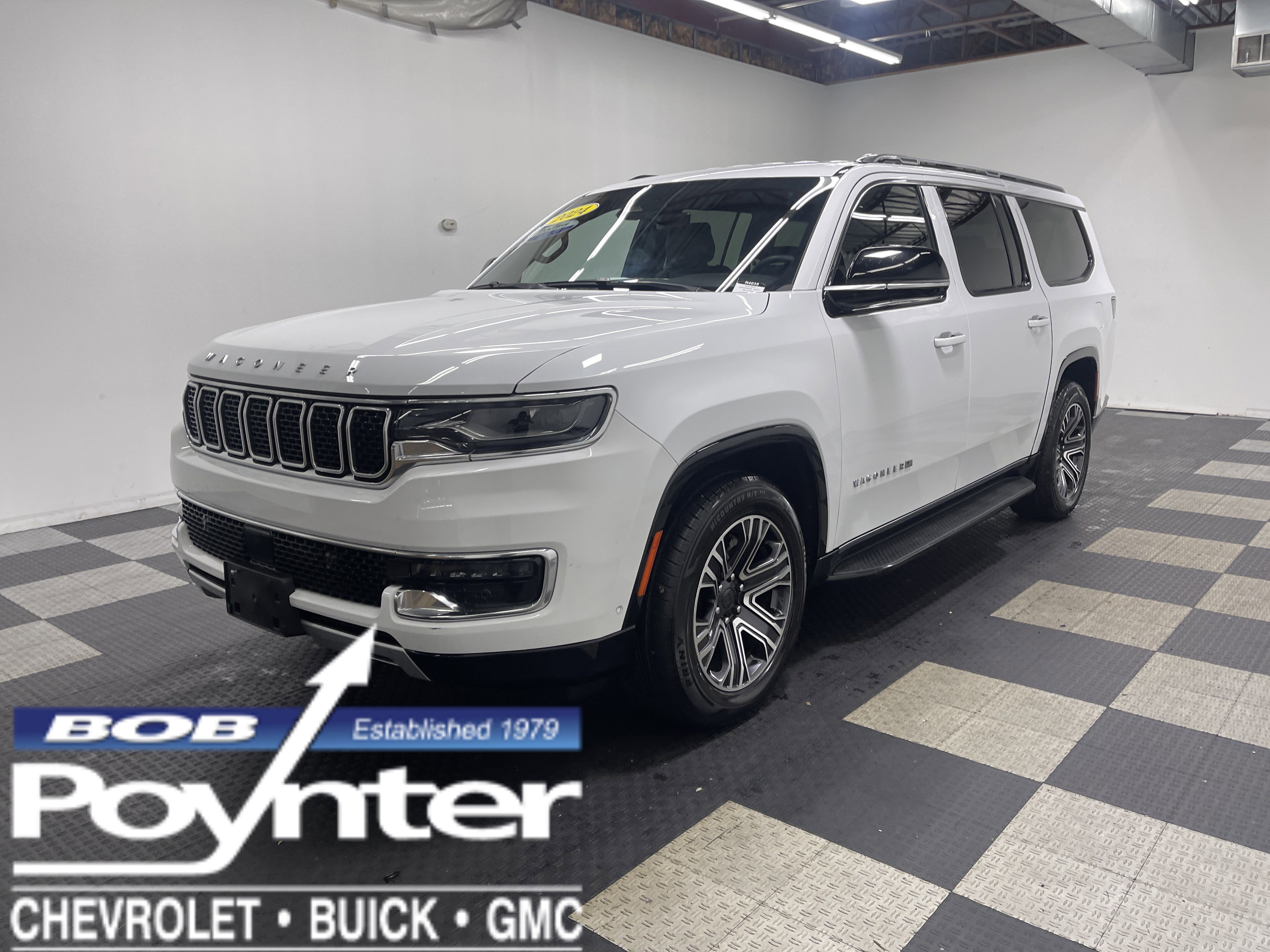Used 2024 Jeep Wagoneer L Series II w/ Flexible Seating Group
