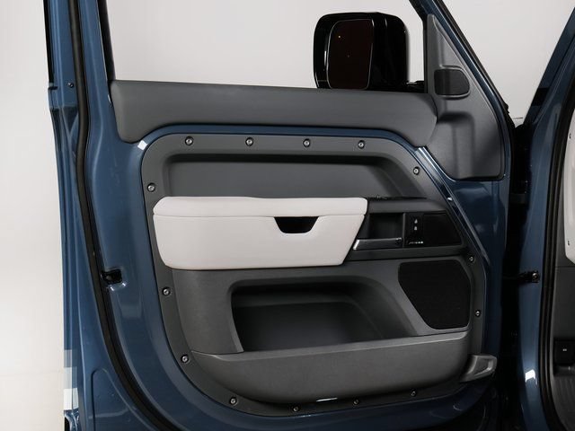 Certified 2025 Land Rover Defender 110 S AWD/4WD image 27