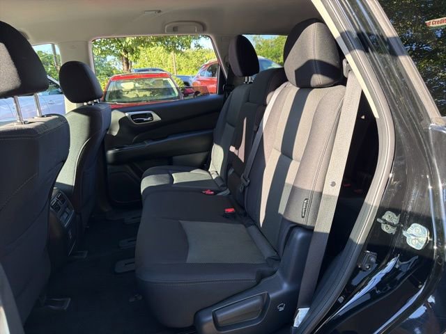 Used 2018 Nissan Pathfinder S AWD/4WD image 8