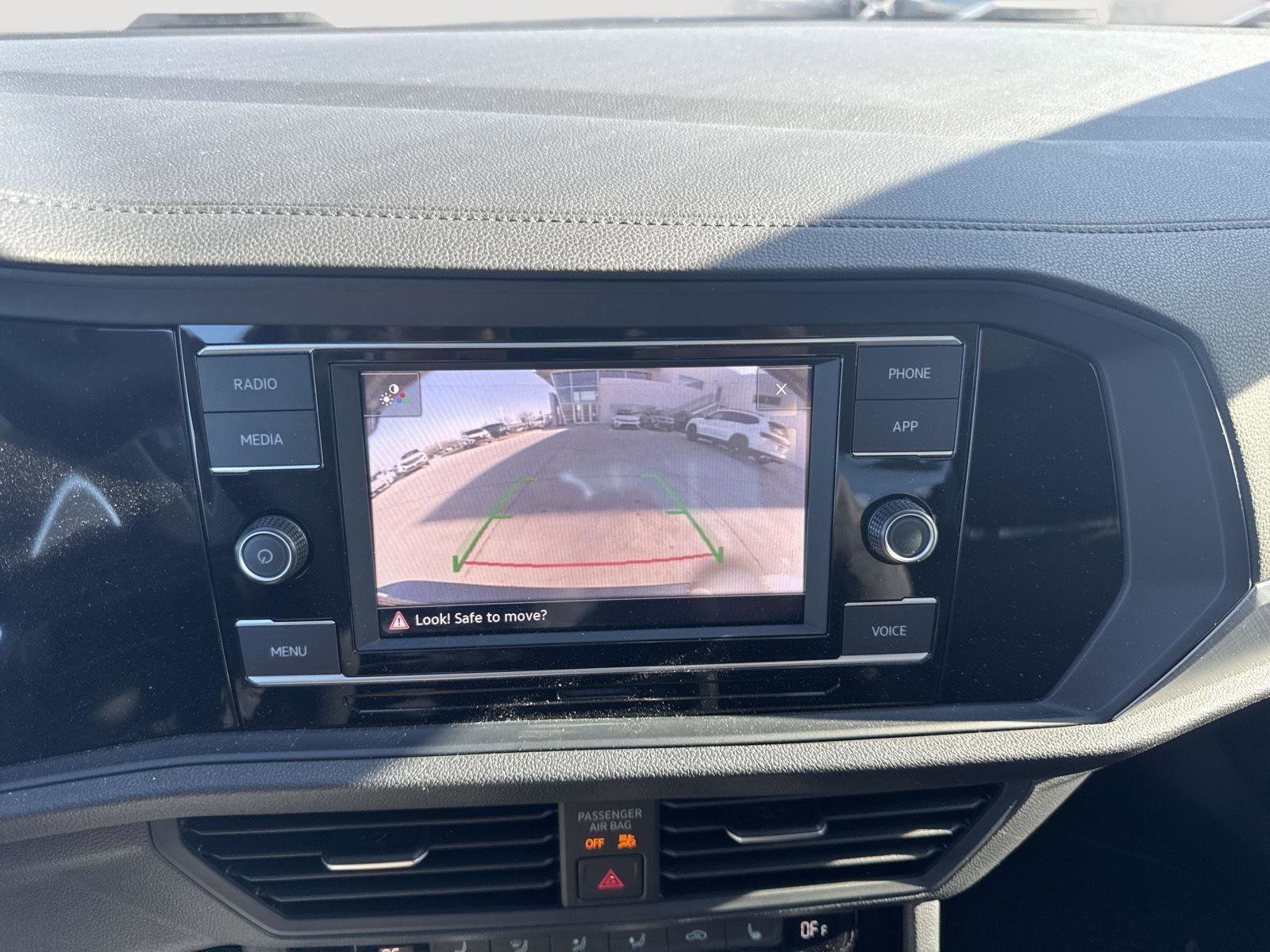 Used 2024 Volkswagen Jetta SE w/ Panoramic Sunroof Package image 23