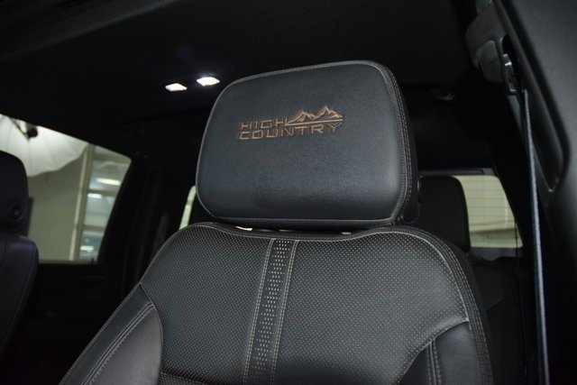 Used 2024 Chevrolet Silverado 3500 High Country w/ Technology Package image 44