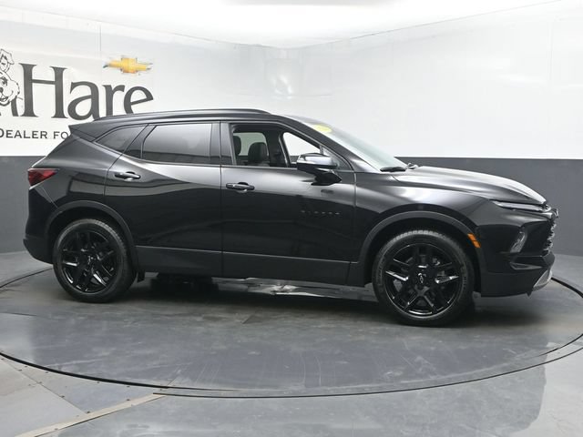 Used 2025 Chevrolet Blazer LT w/ Sound & Technology Package AWD/4WD image 1