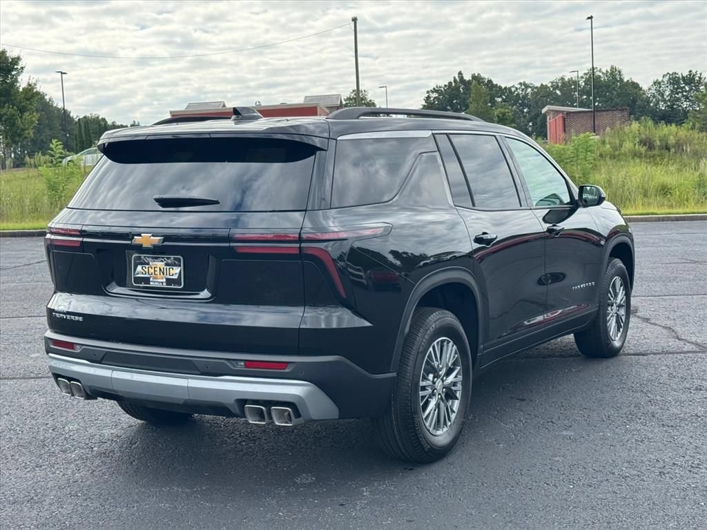 New 2027 Chevrolet Traverse LT FWD image 3