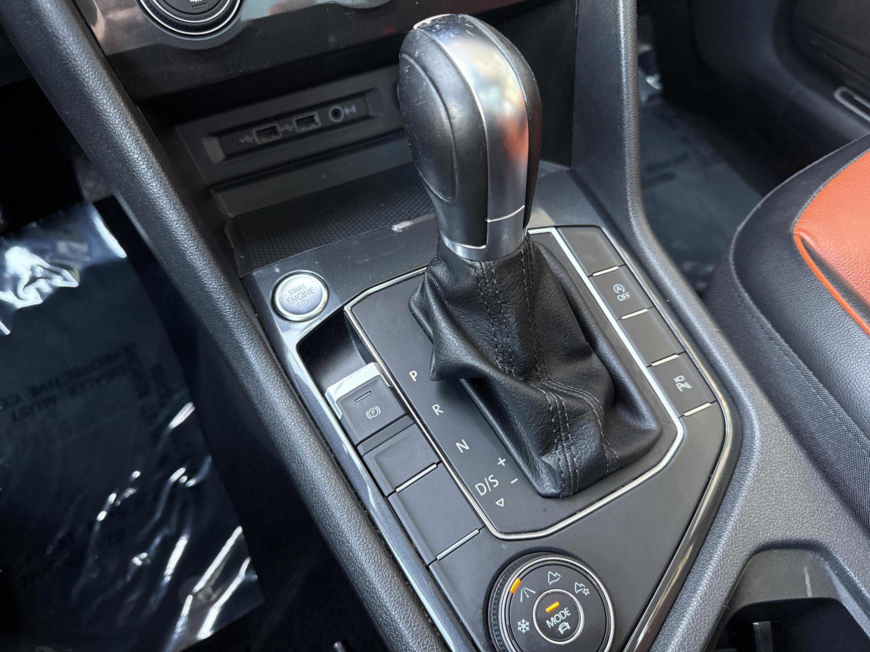 Used 2019 Volkswagen Tiguan SEL Premium image 11