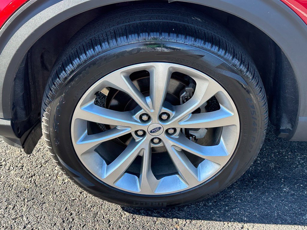 Used 2023 Ford Explorer Platinum w/ Technology Package AWD/4WD image 6